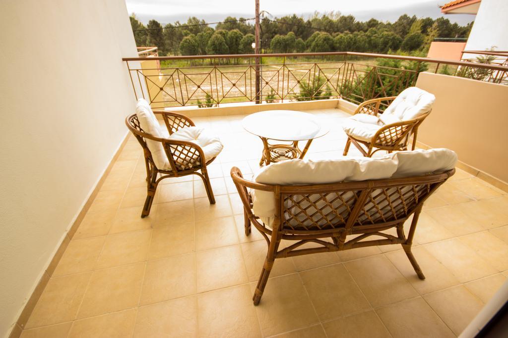 Angel Luxury Apartments Keramotí Esterno foto