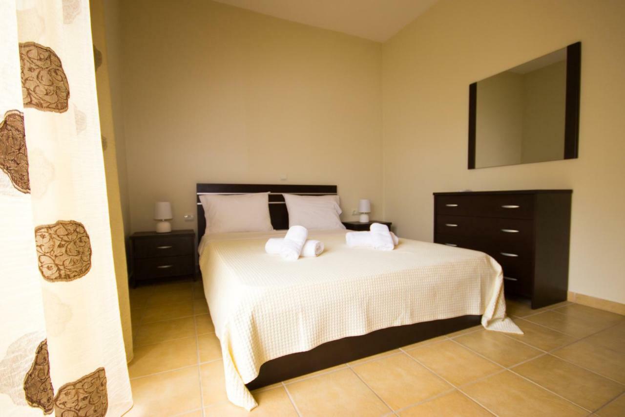 Angel Luxury Apartments Keramotí Esterno foto