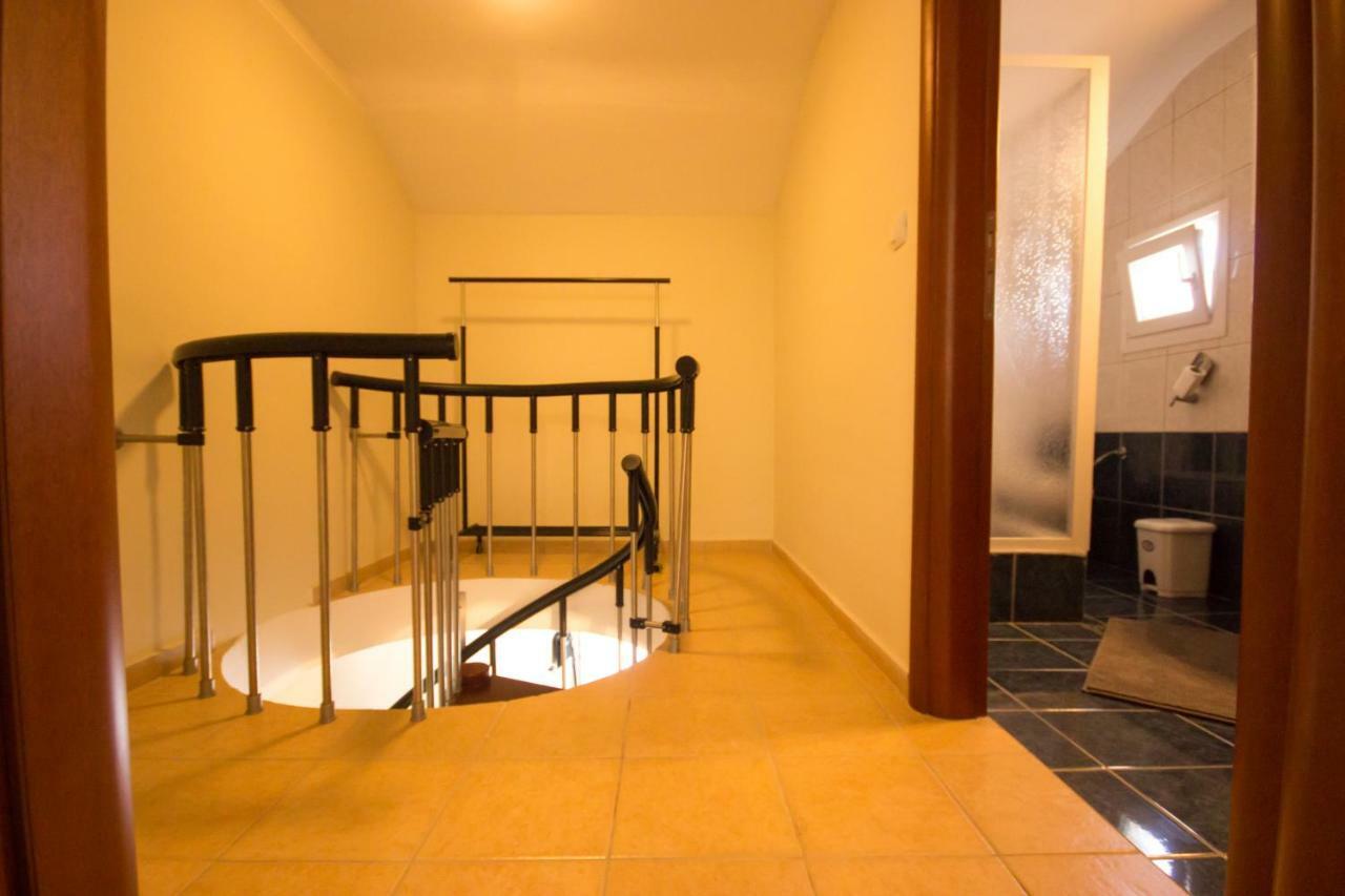 Angel Luxury Apartments Keramotí Esterno foto