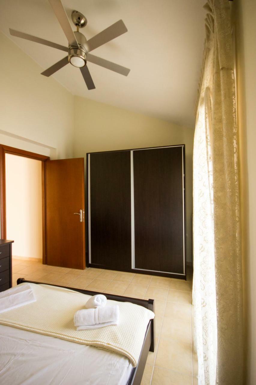 Angel Luxury Apartments Keramotí Esterno foto